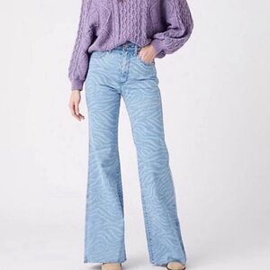 Wrangler Animal Print High Rise flare Jeans Size 26